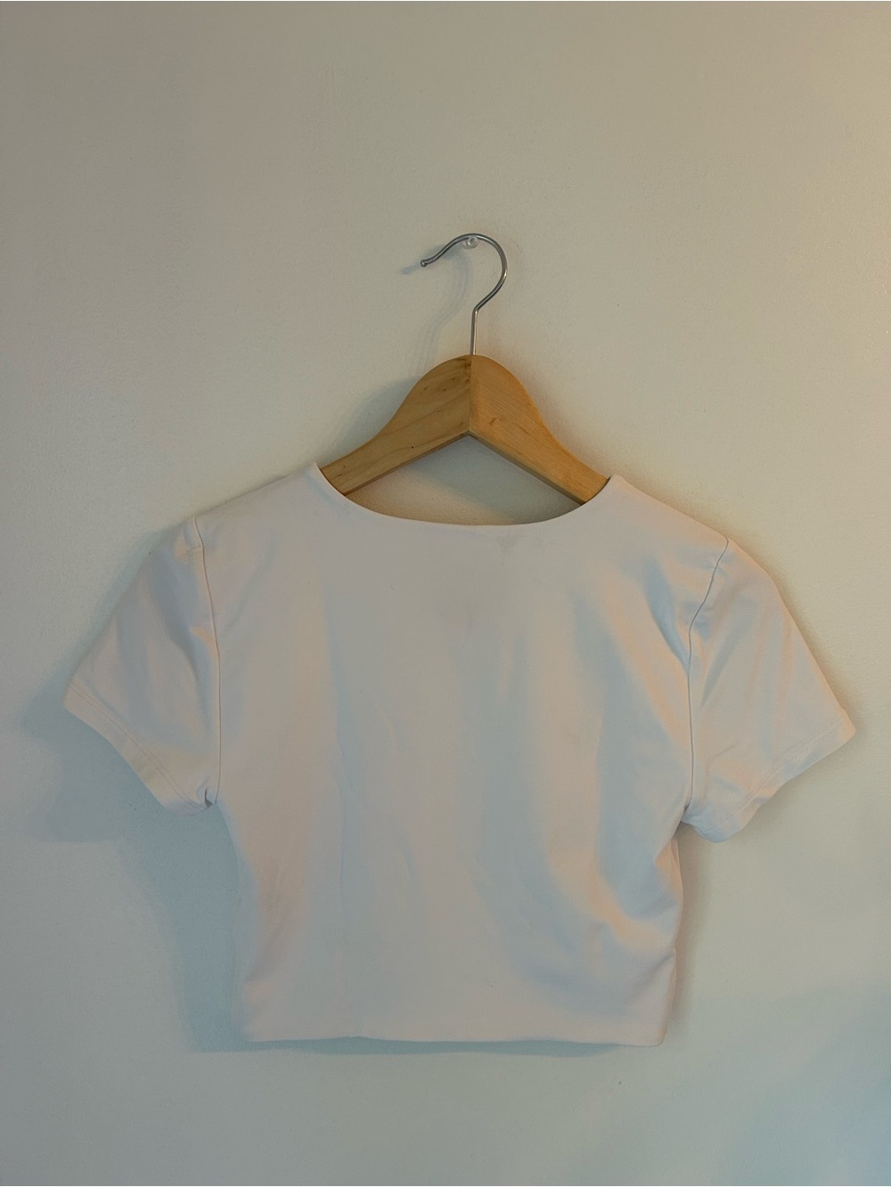 Aritzia Babaton Original Contour Crew Cropped T-shirt - White - Picture 3 of 6